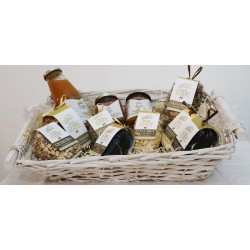 CESTA DI LEGUMI E TIPICI DI SICILIA